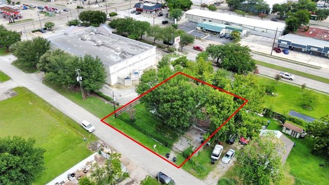 5618 Hardway Street, Houston, TX 77092