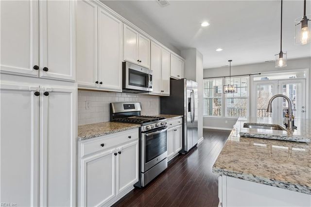 513 Violet CT, Newport News, VA 23602