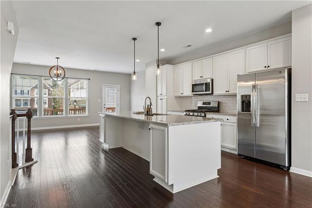 513 Violet CT, Newport News, VA 23602