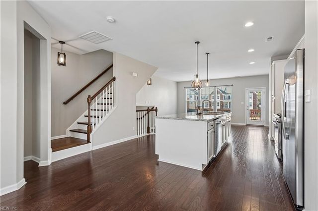 513 Violet CT, Newport News, VA 23602