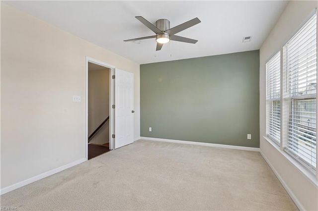 513 Violet CT, Newport News, VA 23602