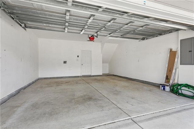 513 Violet CT, Newport News, VA 23602