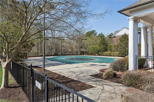 513 Violet CT, Newport News, VA 23602