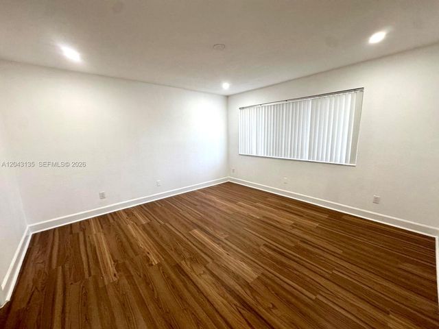 2271 SW 30th Ter, Fort Lauderdale, FL 33312