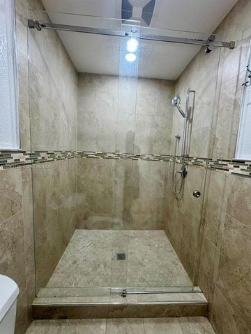 2271 SW 30th Ter, Fort Lauderdale, FL 33312