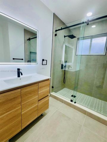 2271 SW 30th Ter, Fort Lauderdale, FL 33312