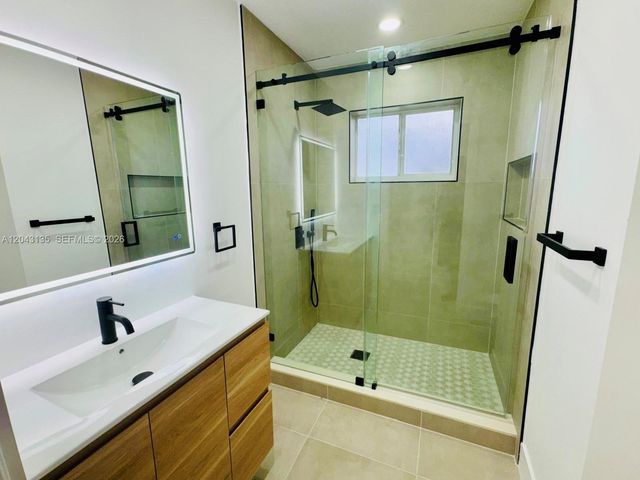 2271 SW 30th Ter, Fort Lauderdale, FL 33312