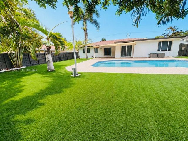 2271 SW 30th Ter, Fort Lauderdale, FL 33312
