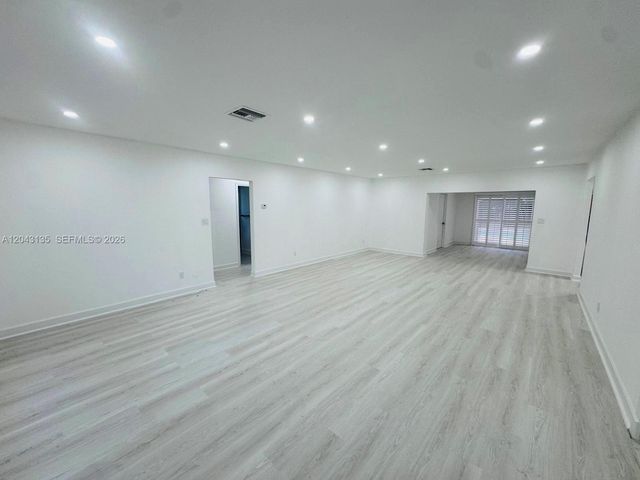 2271 SW 30th Ter, Fort Lauderdale, FL 33312