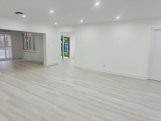 2271 SW 30th Ter, Fort Lauderdale, FL 33312