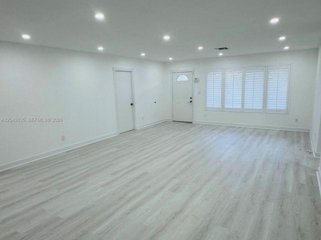 2271 SW 30th Ter, Fort Lauderdale, FL 33312