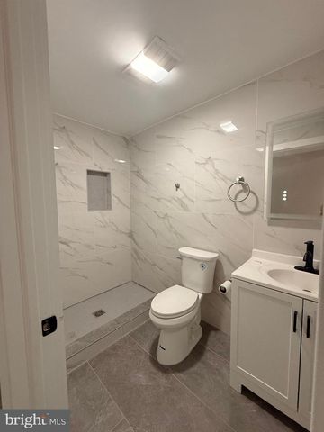 421 DIVISION ST, Trenton, NJ 08611