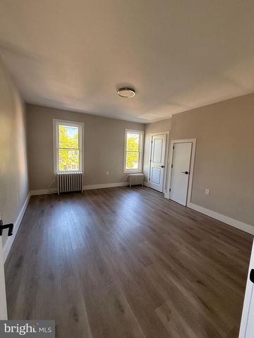 421 DIVISION ST, Trenton, NJ 08611