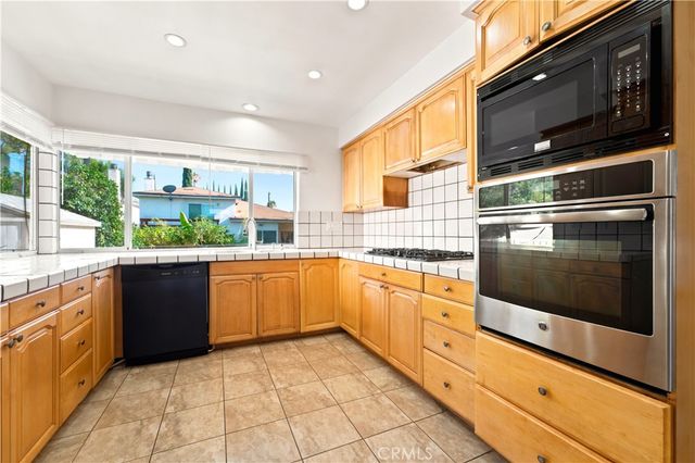 20232 Gifford Street, Winnetka, CA 91306