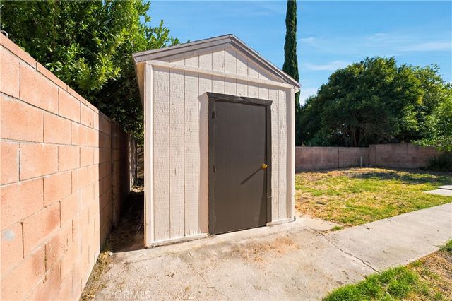 20232 Gifford Street, Winnetka, CA 91306