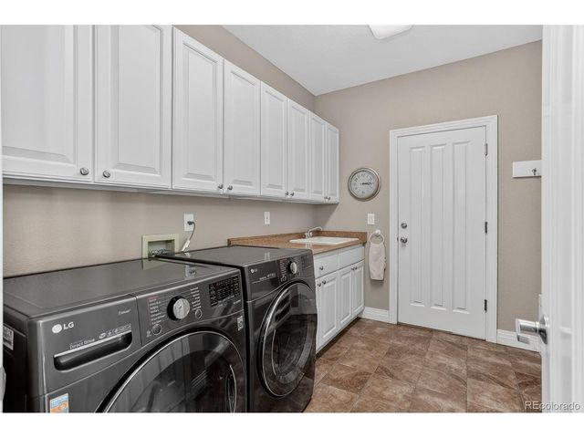 56 Blue Heron Dr, Thornton, CO 80241