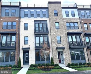 43396 FARRINGDON SQ, Broadlands, VA 20148