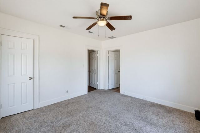 817 Marion Avenue, Fort Worth, TX 76104