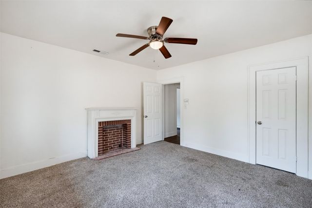 817 Marion Avenue, Fort Worth, TX 76104