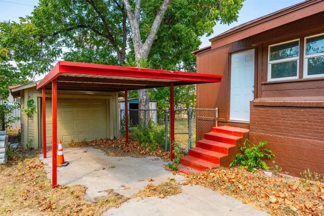 817 Marion Avenue, Fort Worth, TX 76104