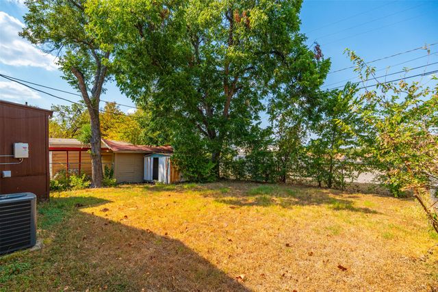 817 Marion Avenue, Fort Worth, TX 76104