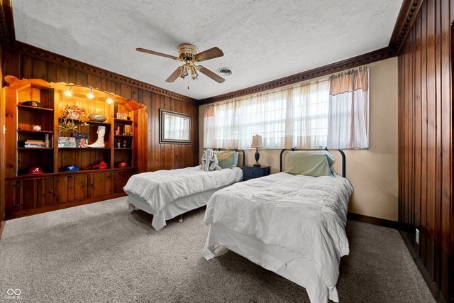2706 W Petty Road, Muncie, IN 47304