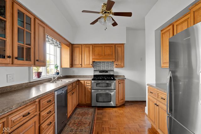 2706 W Petty Road, Muncie, IN 47304