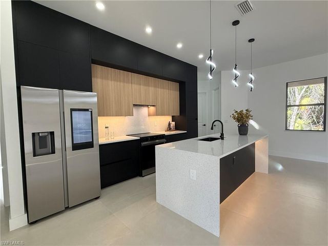 4687 14th AVE SE, Naples, FL 34117