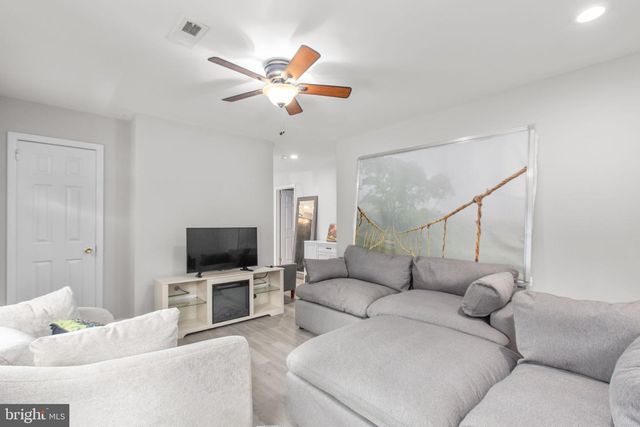 343 FOREST LANE RD, Fredericksburg, VA 22405