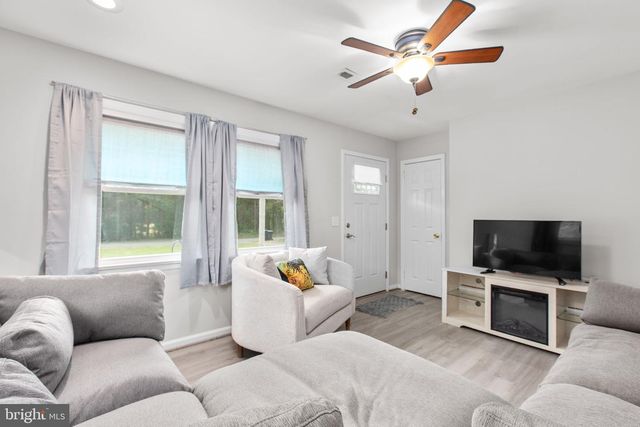 343 FOREST LANE RD, Fredericksburg, VA 22405