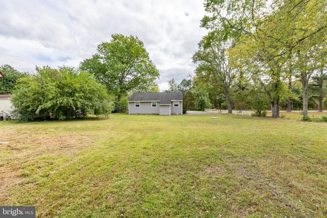 343 FOREST LANE RD, Fredericksburg, VA 22405