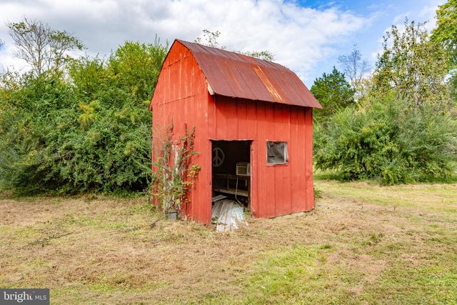 343 FOREST LANE RD, Fredericksburg, VA 22405