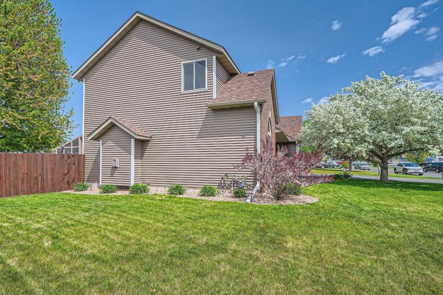 2907 Asarum Court, Shakopee, MN 55379