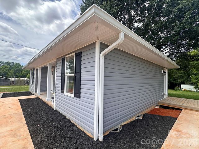 5735 Fallston Road, Lawndale, NC 28090