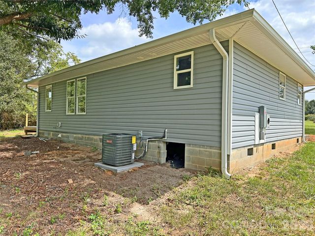 5735 Fallston Road, Lawndale, NC 28090