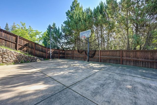3966 Rawhide Rd, Rocklin, CA 95677