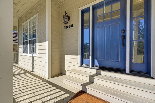 3966 Rawhide Rd, Rocklin, CA 95677