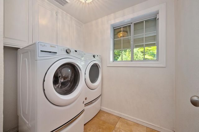 3966 Rawhide Rd, Rocklin, CA 95677