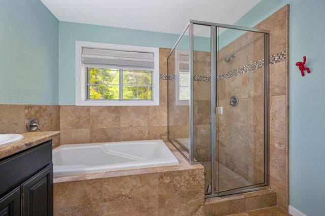 3966 Rawhide Rd, Rocklin, CA 95677