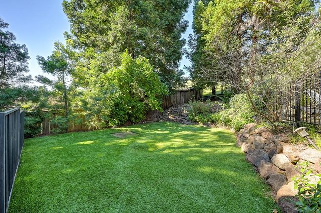 3966 Rawhide Rd, Rocklin, CA 95677