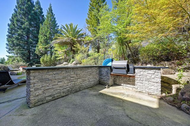 3966 Rawhide Rd, Rocklin, CA 95677