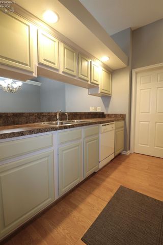 3 Fox Run Cv Unit B, Norwalk, OH 44857