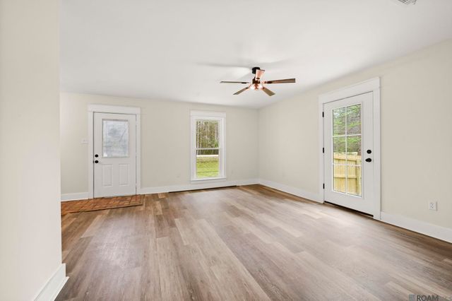 32793 La Hwy 1036, Holden, LA 70744