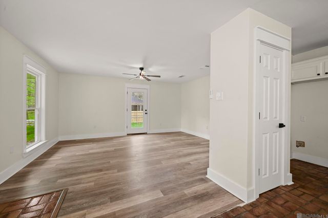 32793 La Hwy 1036, Holden, LA 70744