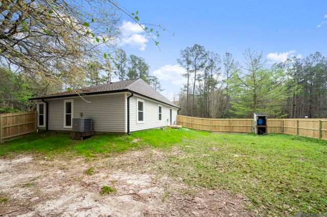 32793 La Hwy 1036, Holden, LA 70744