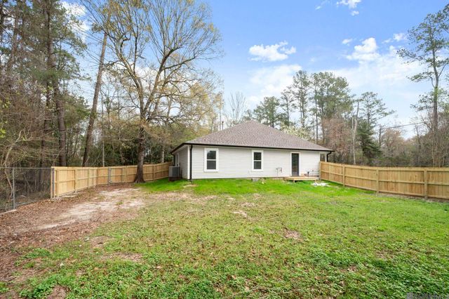 32793 La Hwy 1036, Holden, LA 70744
