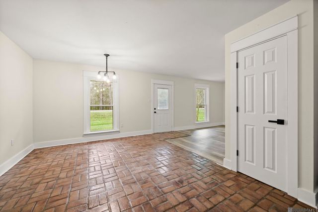 32793 La Hwy 1036, Holden, LA 70744