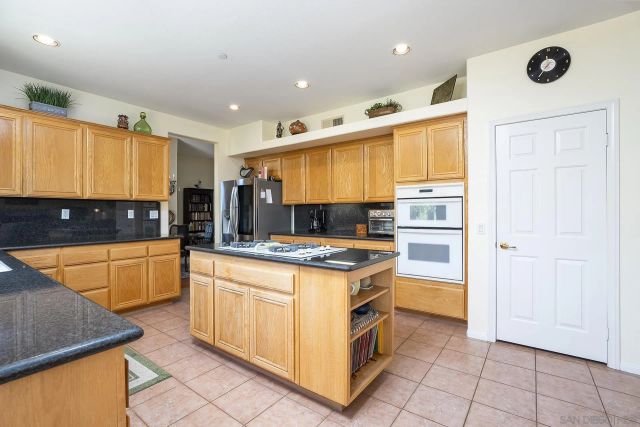 2914 STONEFIELD DR, Jamul, CA 91935