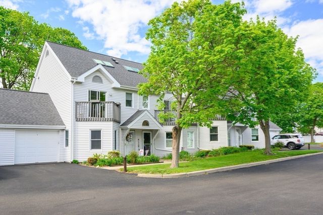 24 School St. A, Hull, MA 02045