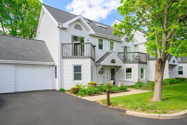 24 School St. A, Hull, MA 02045